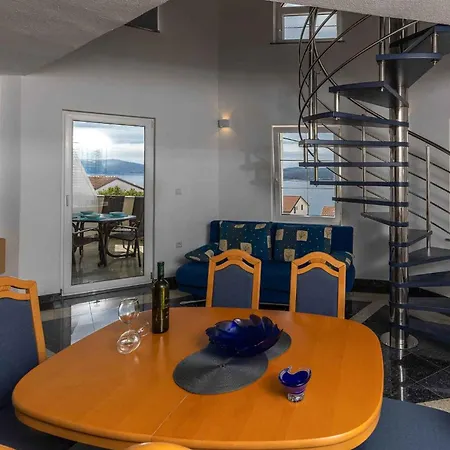 Apartment In 5517