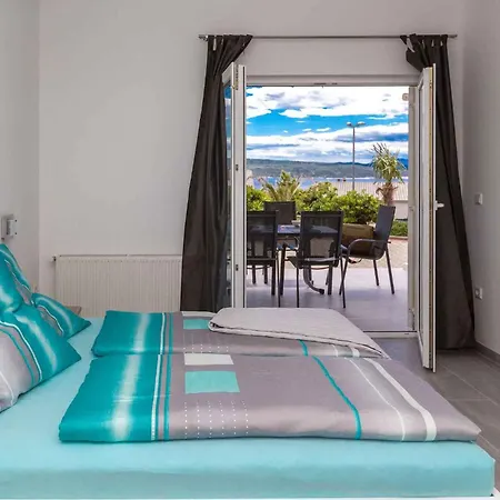 Apartamento In 5517 Crikvenica
