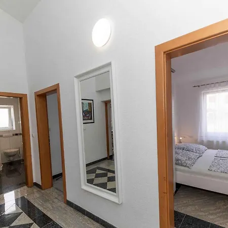 In 5517 * Crikvenica